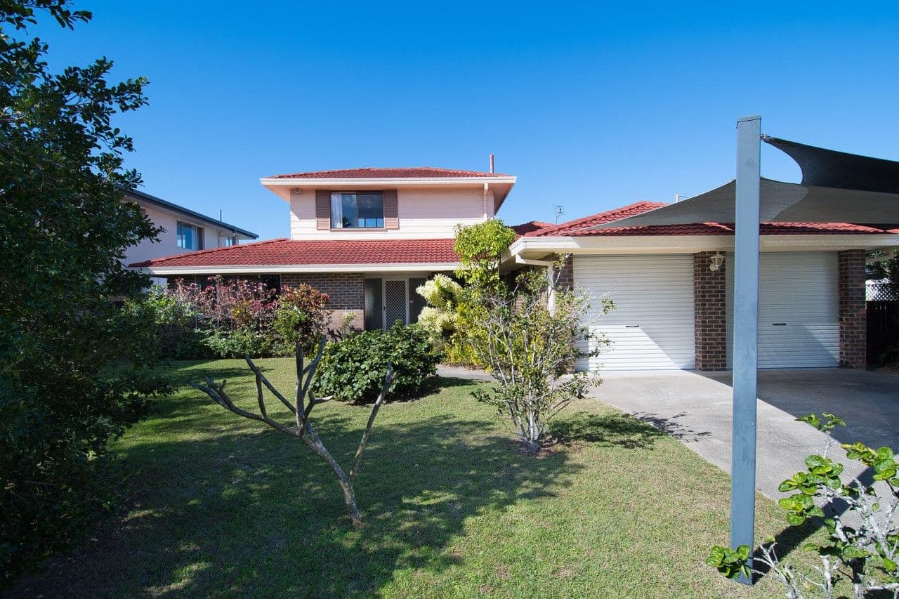 15 Paterson Place, Paradise Point QLD 4216, Paradise Point - Thumbnail 2