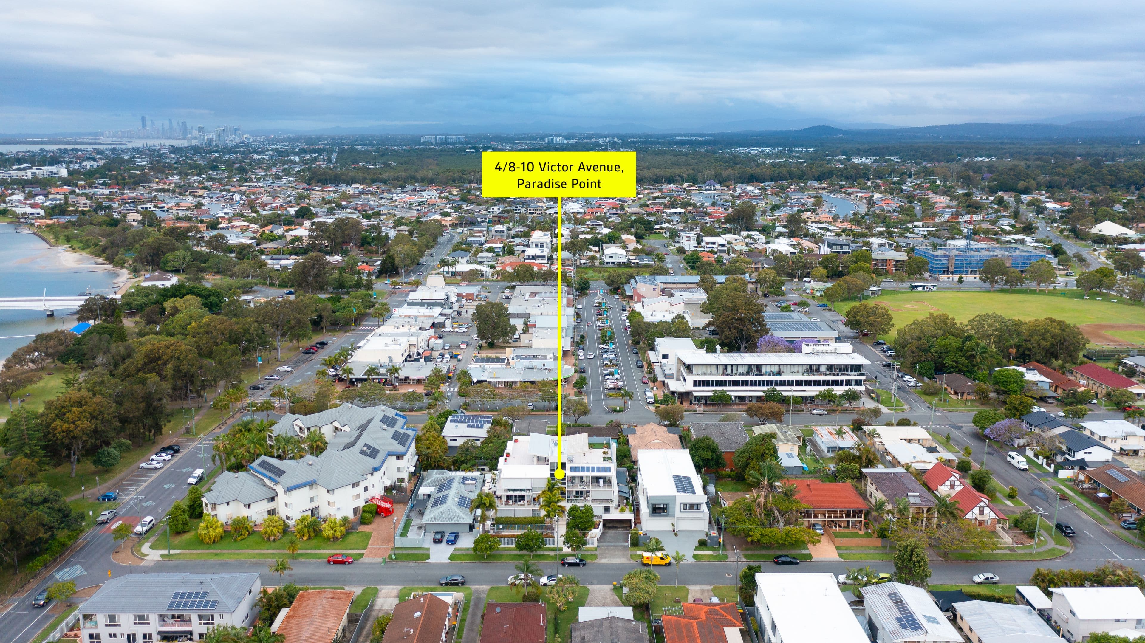 8 Victor Avenue, Paradise Point QLD 4216, Paradise Point - Thumbnail 2