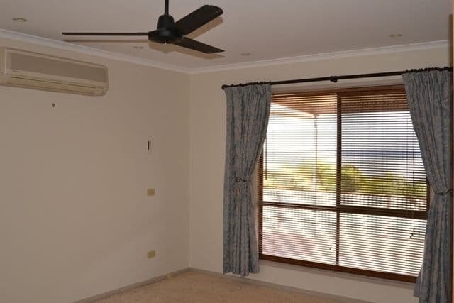 9 Pool Crescent, Miranda SA 5700, Miranda - Thumbnail 7