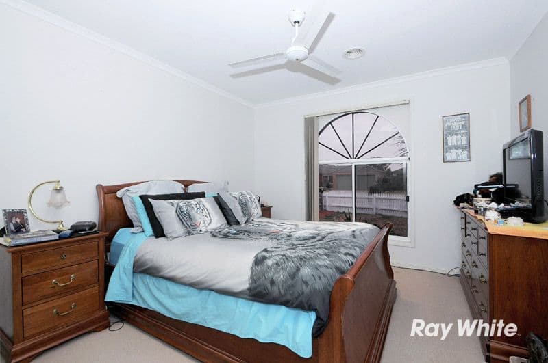9 Helmsdale Court, CRANBOURNE WEST VIC 3977, Cranbourne West - Thumbnail 4