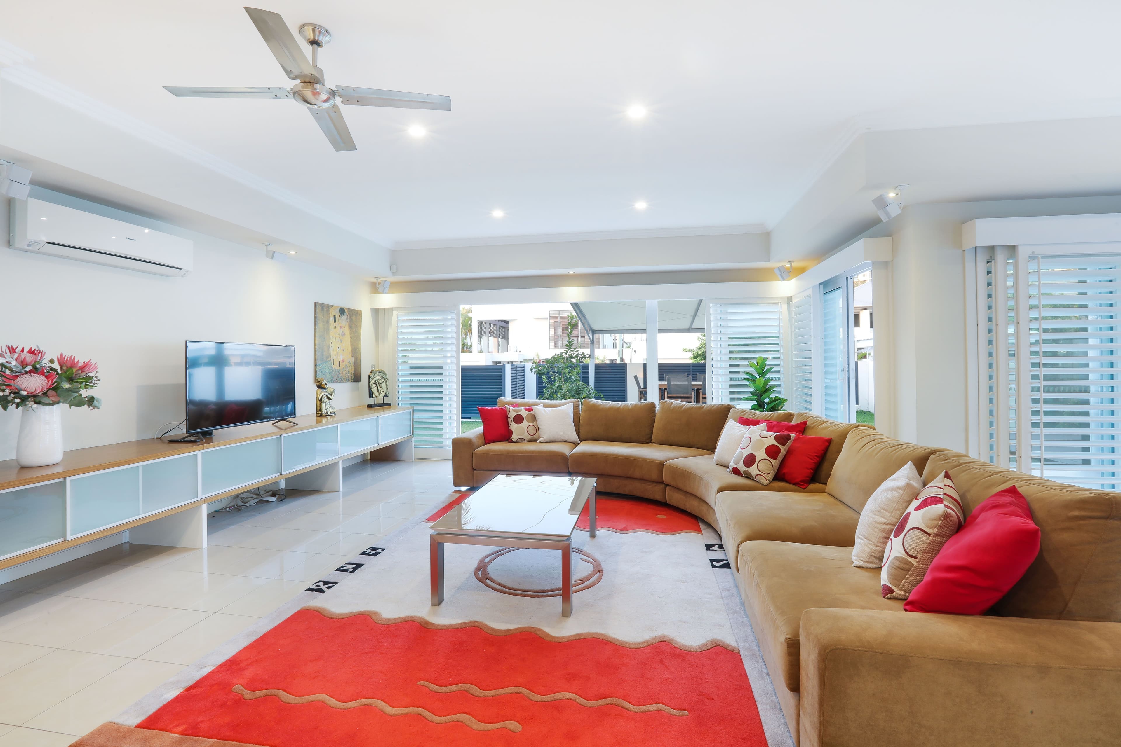 30 Hughes Avenue, Main Beach QLD 4217, Main Beach - Thumbnail 4