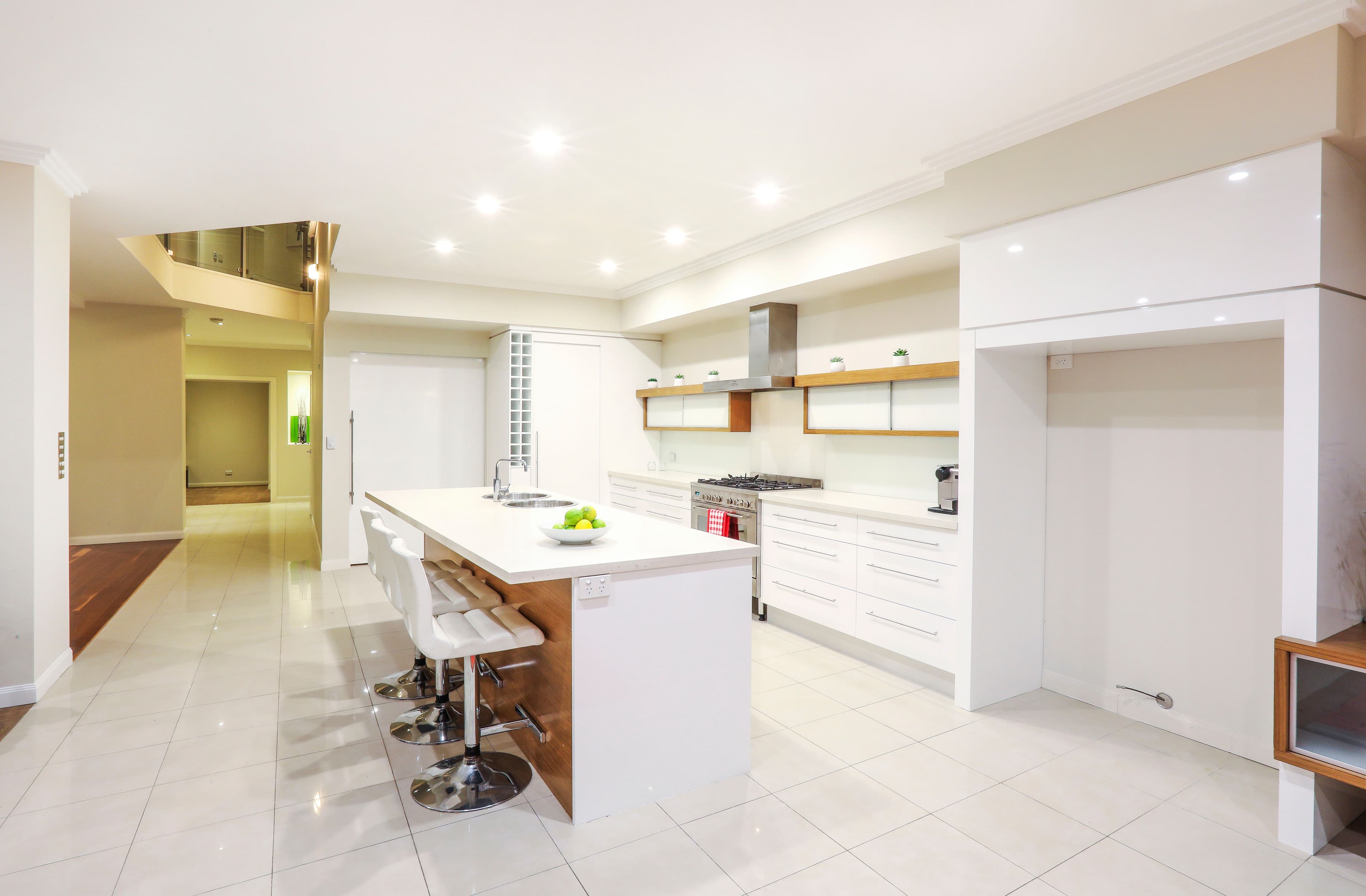 30 Hughes Avenue, Main Beach QLD 4217, Main Beach - Thumbnail 5