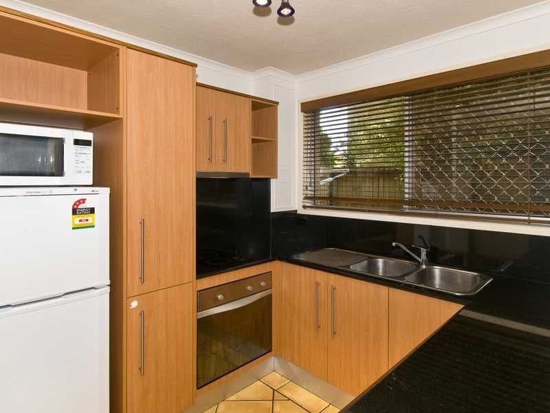 7 Allara Avenue, PALM BEACH QLD 4221, Palm Beach - Thumbnail 2
