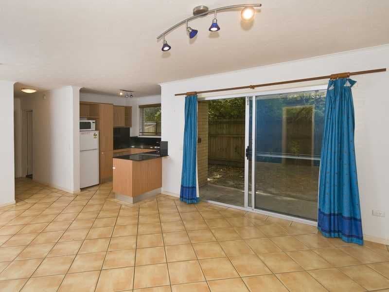 7 Allara Avenue, PALM BEACH QLD 4221, Palm Beach - Thumbnail 4