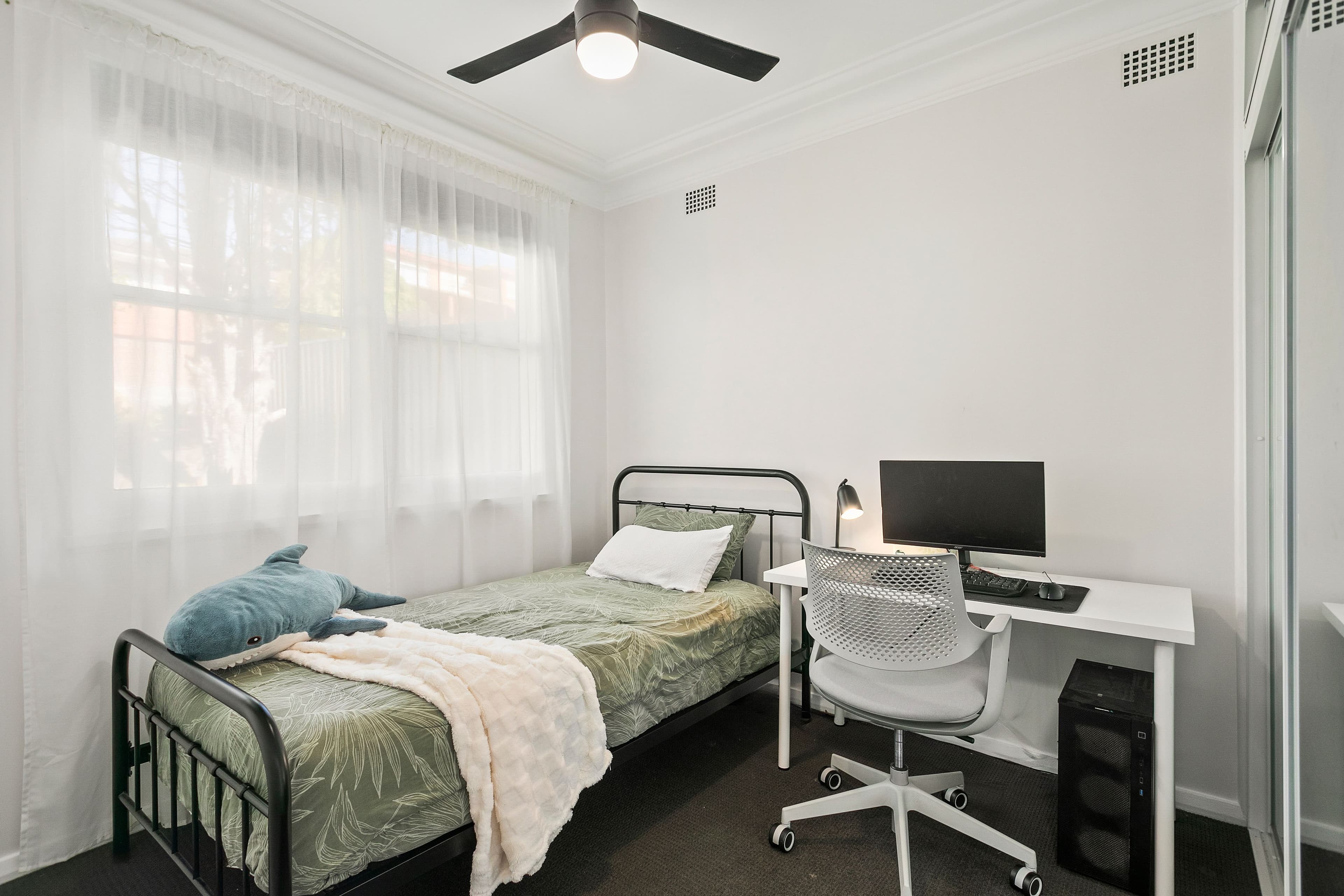 14 Beverley Avenue, Unanderra NSW 2526, Unanderra - Thumbnail 5
