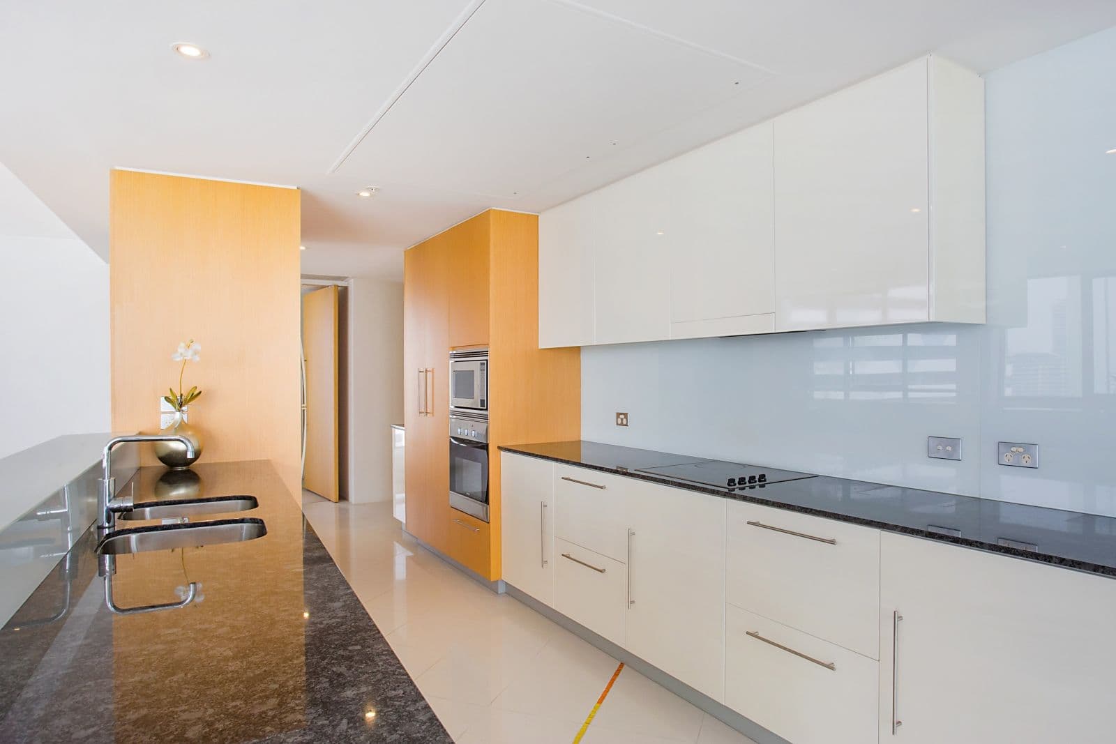 1104 19 Albert Avenue, Broadbeach QLD 4218, Broadbeach - Thumbnail 2