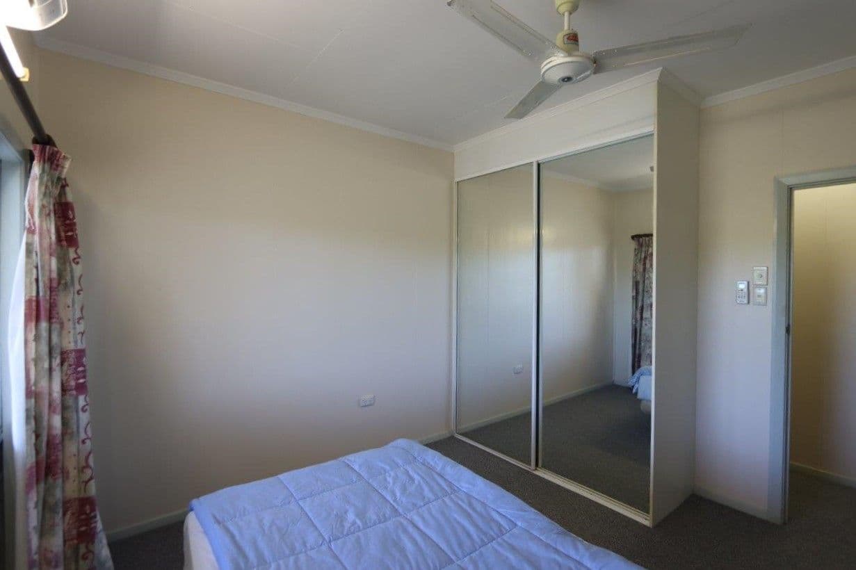8 School Street, CHARTERS TOWERS CITY QLD 4820, Charters Towers City - Thumbnail 7