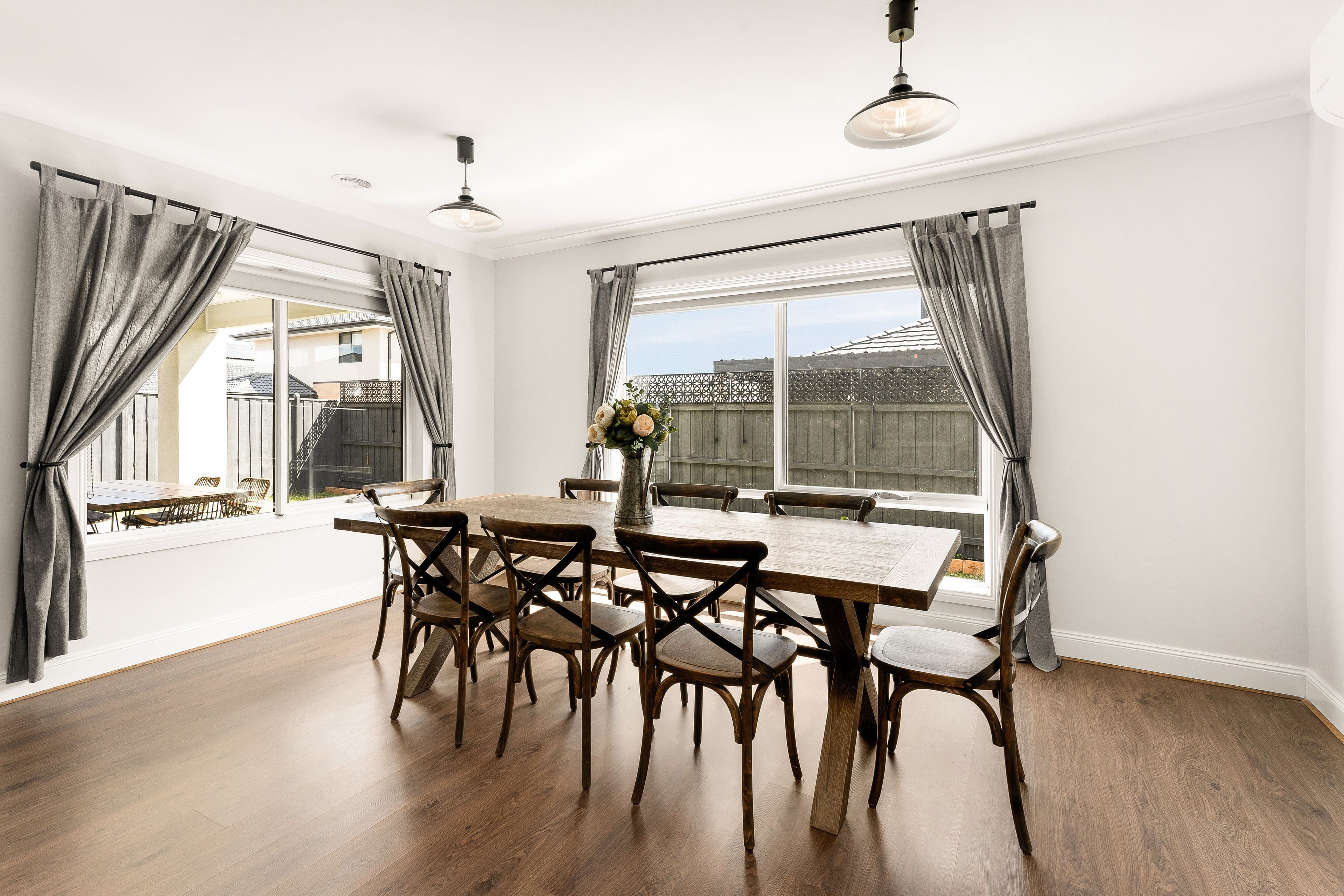 90 Newgrange Boulevard, Clyde North VIC 3978, Clyde North - Thumbnail 4