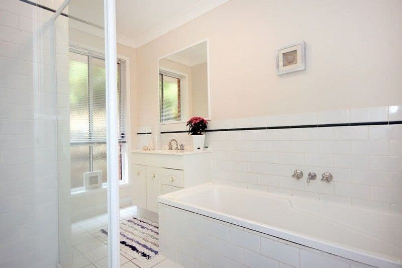 10 Carol Anne Court, BONOGIN QLD 4213, Bonogin - Thumbnail 7