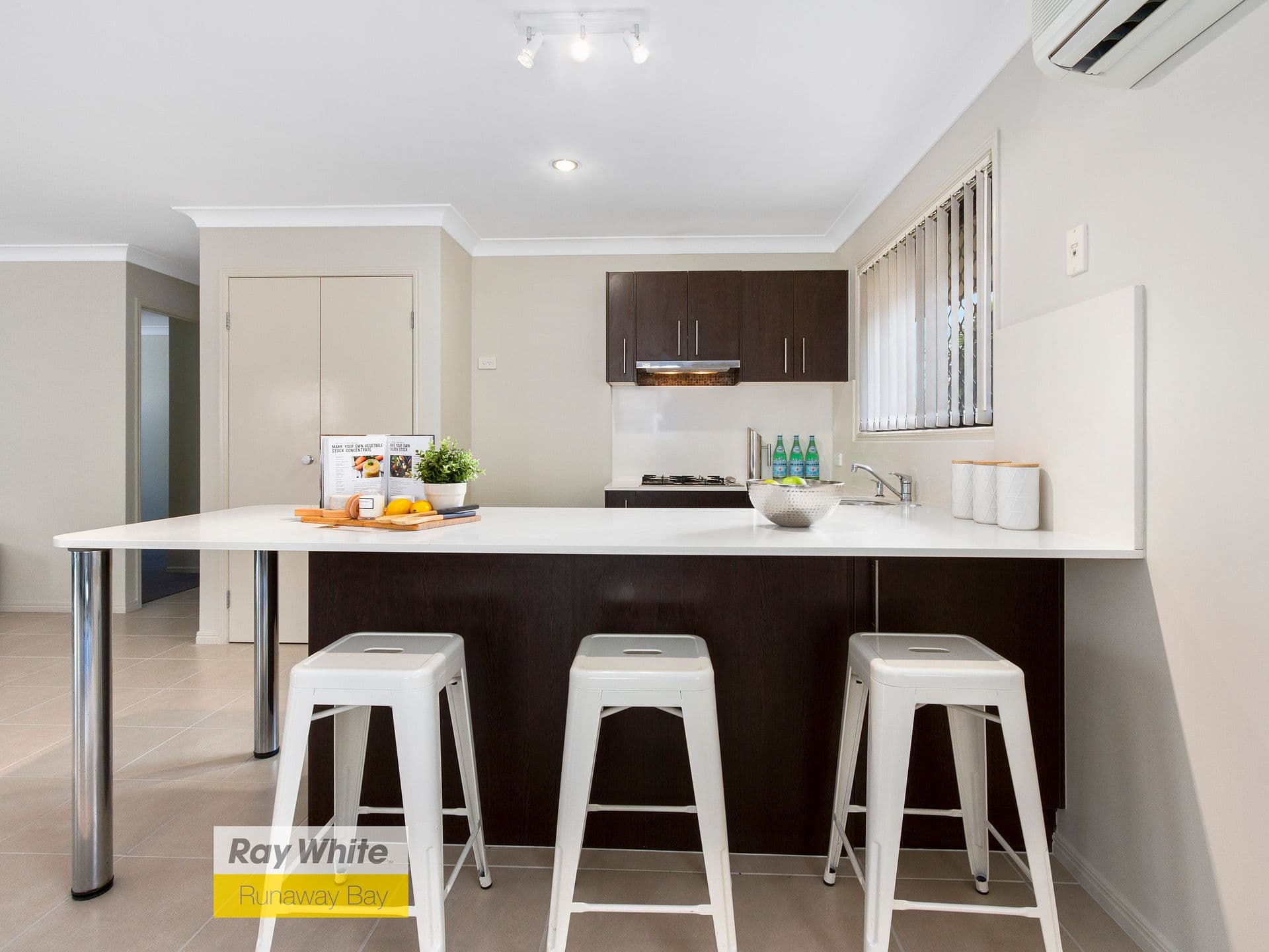 12 Sandow Street, Pacific Pines QLD 4211, Pacific Pines - Thumbnail 6
