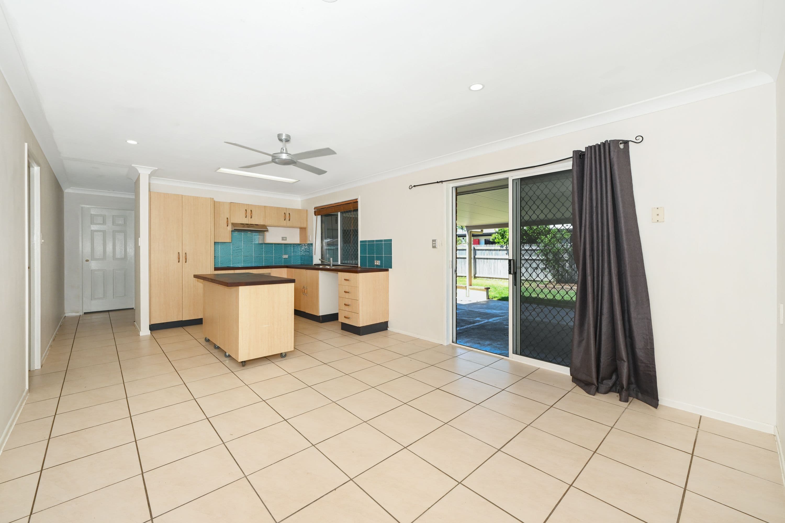 61 Glenrock Drive, Rasmussen QLD 4815, Rasmussen - Thumbnail 4