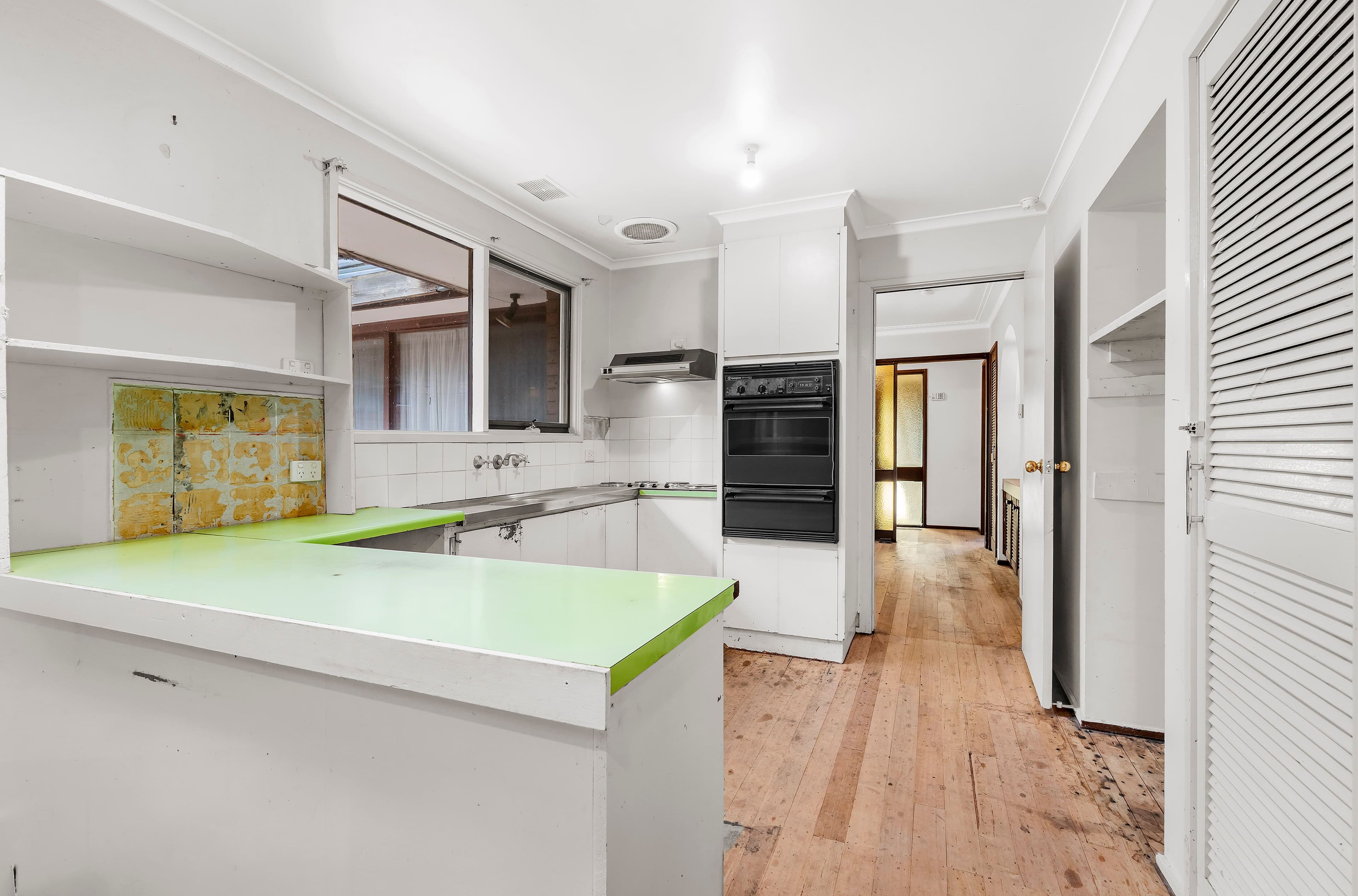 38 Roycroft Avenue, Mill Park VIC 3082, Mill Park - Thumbnail 2