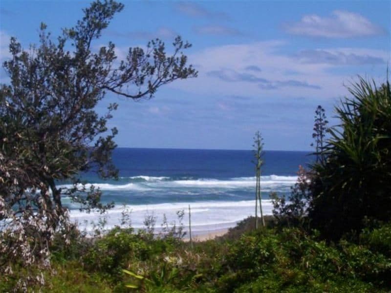 11 Samarinda Drive, POINT LOOKOUT QLD 4183, Point Lookout - Image 1