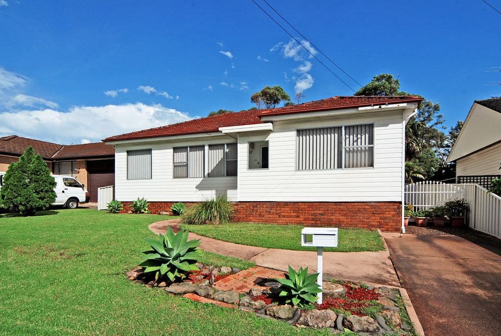 11 Roberts Avenue, BARRACK HEIGHTS NSW 2528, Barrack Heights - Image 1