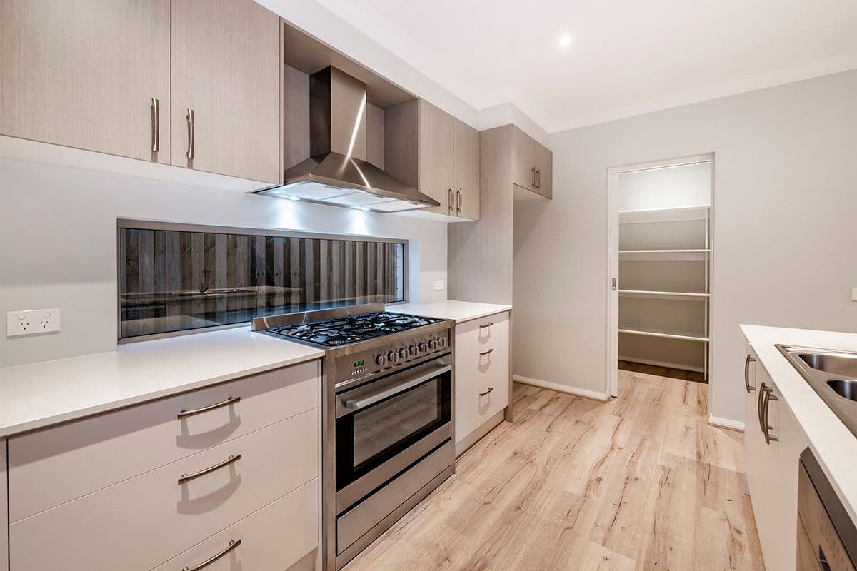 15 Teneriffe Street, Cranbourne North VIC 3977, Cranbourne North - Thumbnail 5