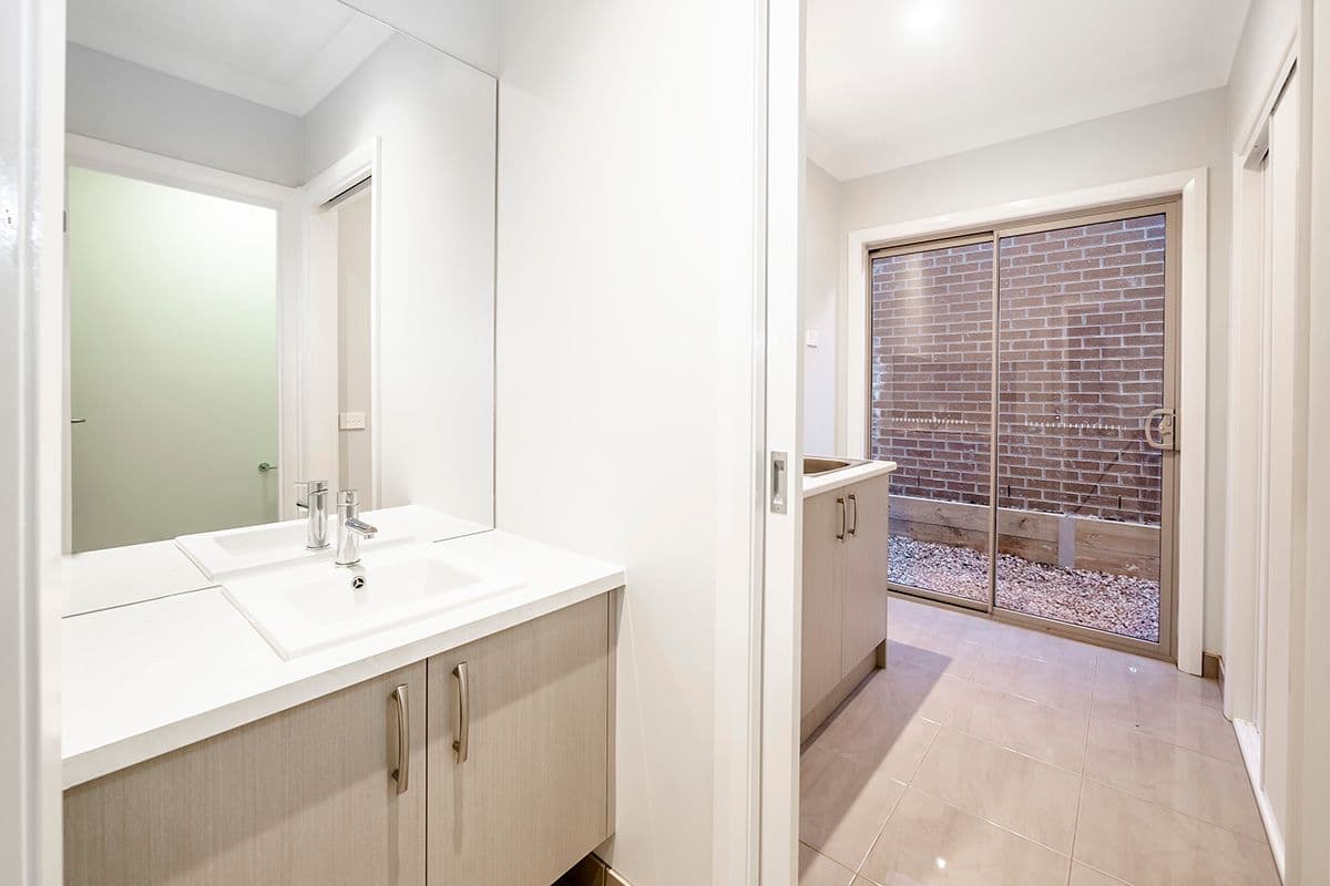 15 Teneriffe Street, Cranbourne North VIC 3977, Cranbourne North - Thumbnail 8
