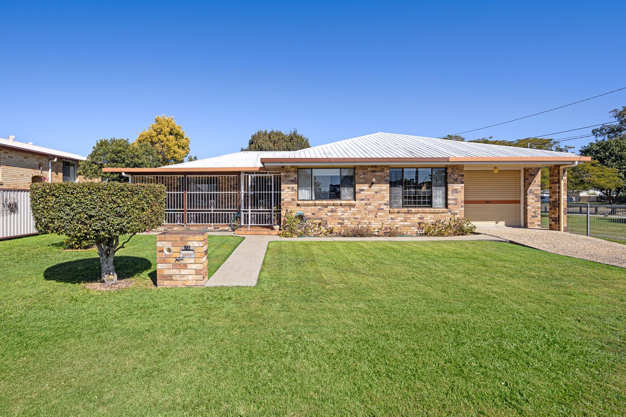 23 Plume Street, Redcliffe QLD 4020, Redcliffe - Thumbnail 2