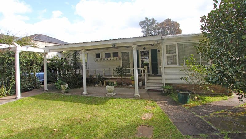 263 Avoca Drive, GREEN POINT NSW 2251, Green Point - Thumbnail 2