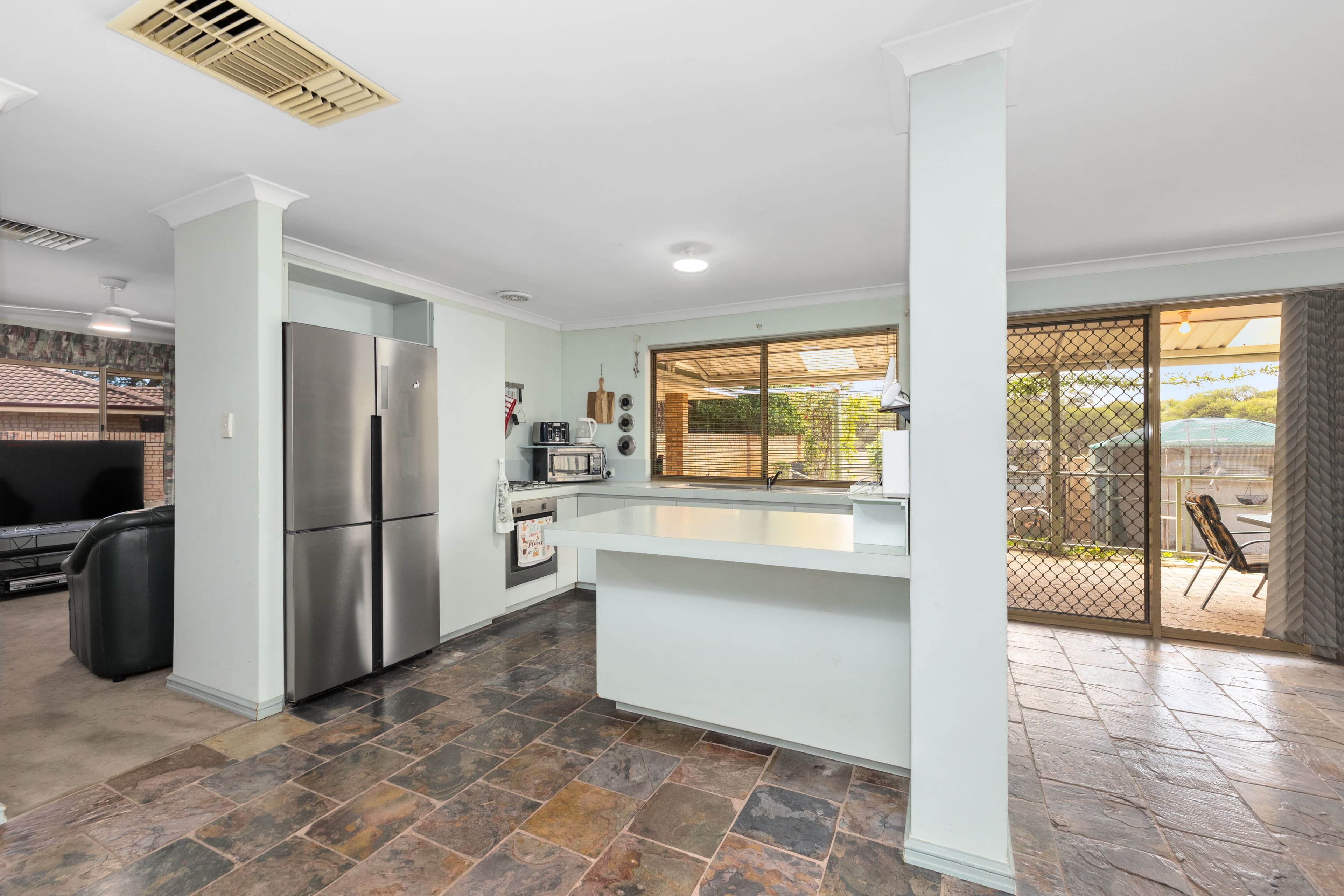 9 Perren Place, East Cannington WA 6107, East Cannington - Thumbnail 7
