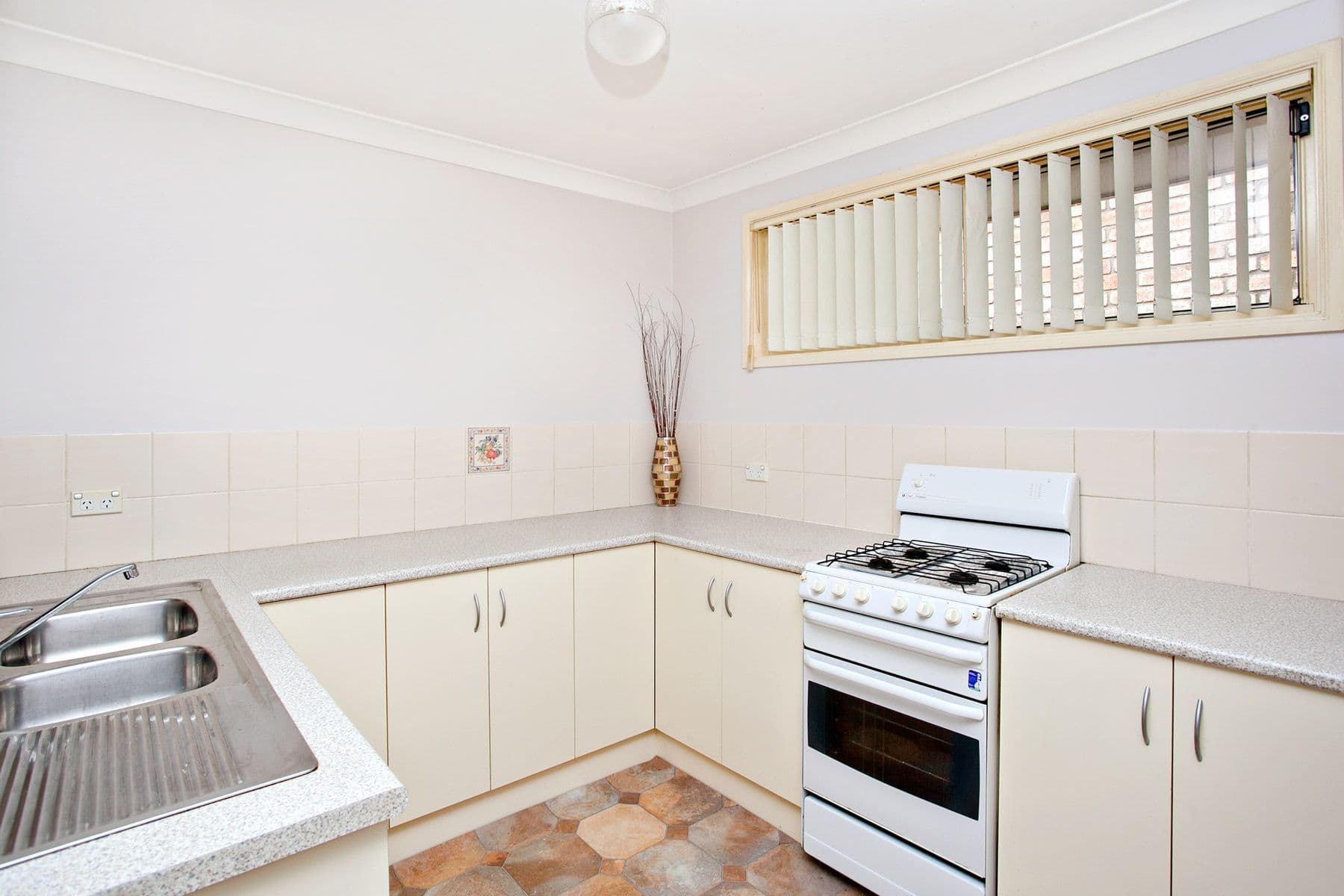 21B Brierley Crescent, PLUMPTON NSW 2761, Plumpton - Thumbnail 4