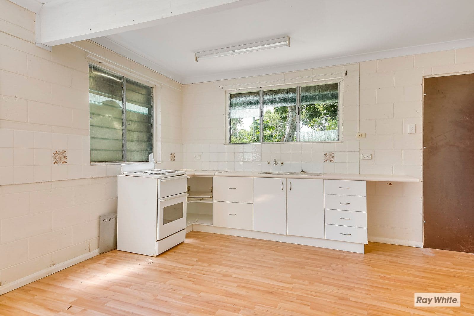 81 Rockhampton Road, Yeppoon QLD 4703, Yeppoon - Thumbnail 4