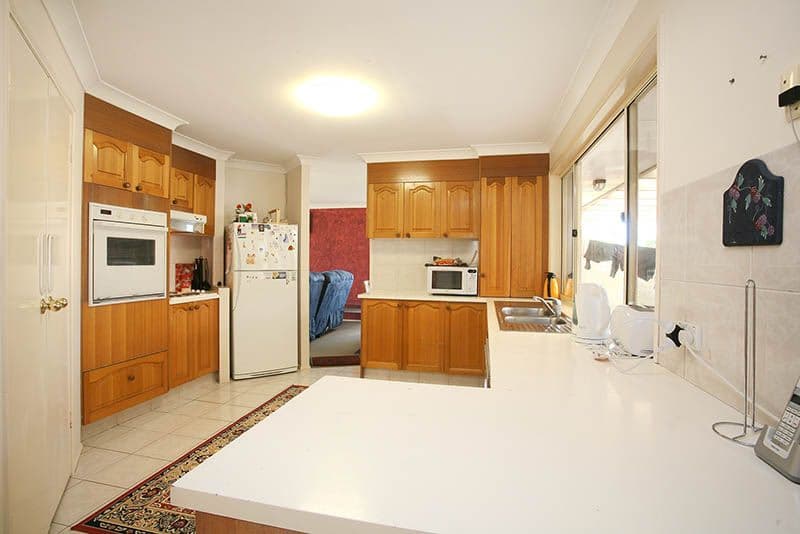 2 Carnoustie Court, ARUNDEL QLD 4214, Arundel - Thumbnail 7