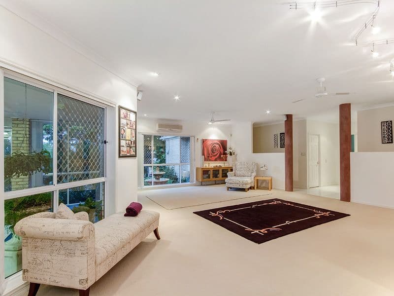 7 Rosewall Place, Oxenford QLD 4210, Oxenford - Thumbnail 6