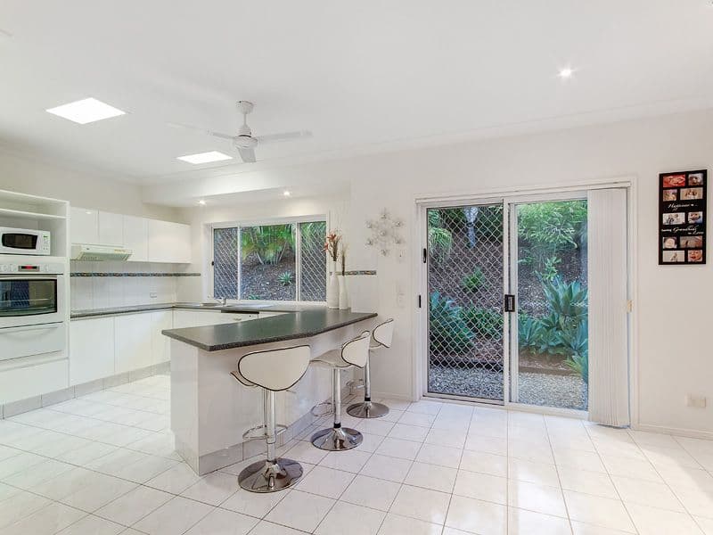 7 Rosewall Place, Oxenford QLD 4210, Oxenford - Thumbnail 7