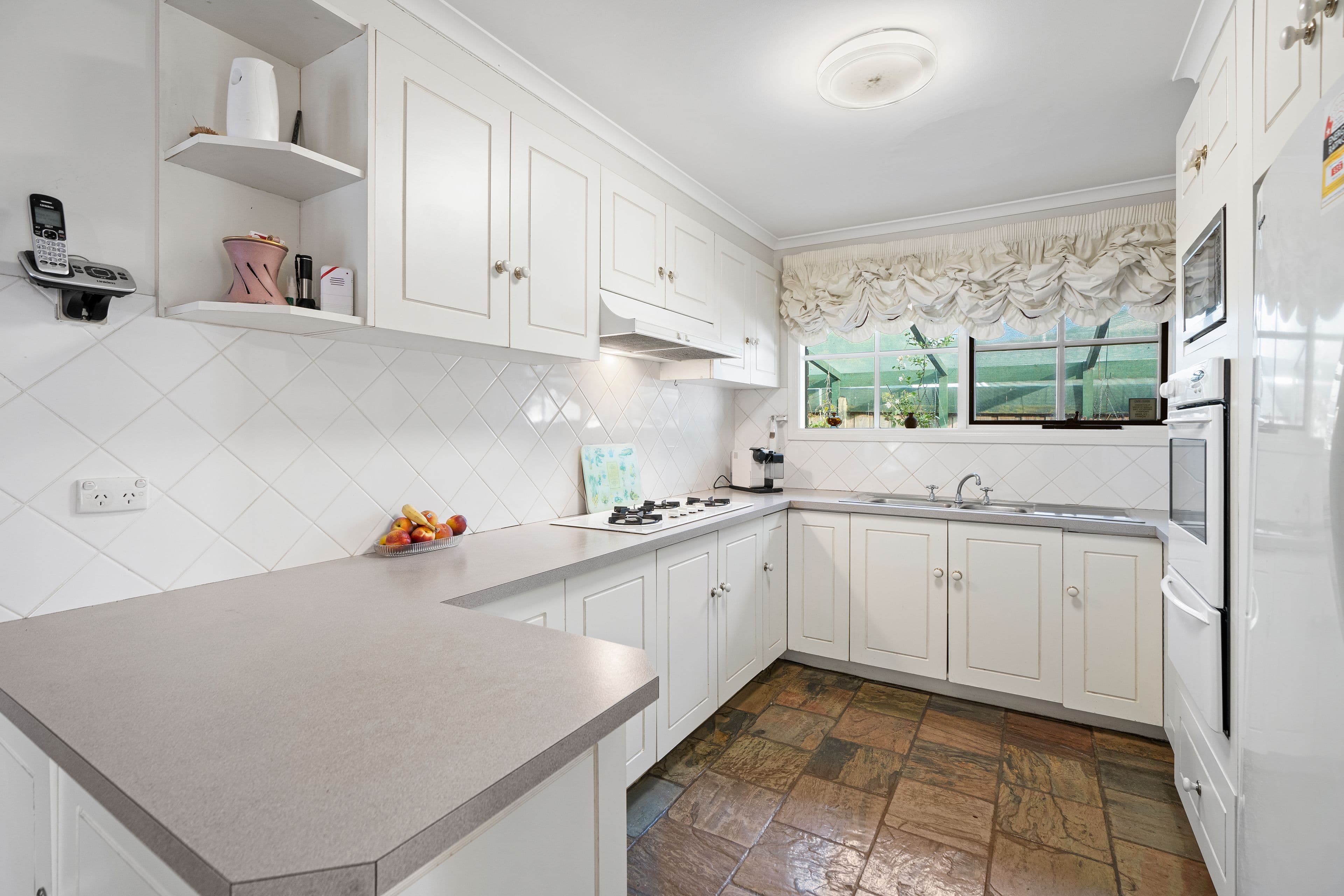 82 Lakesfield Drive, Lysterfield VIC 3156, Lysterfield - Thumbnail 7