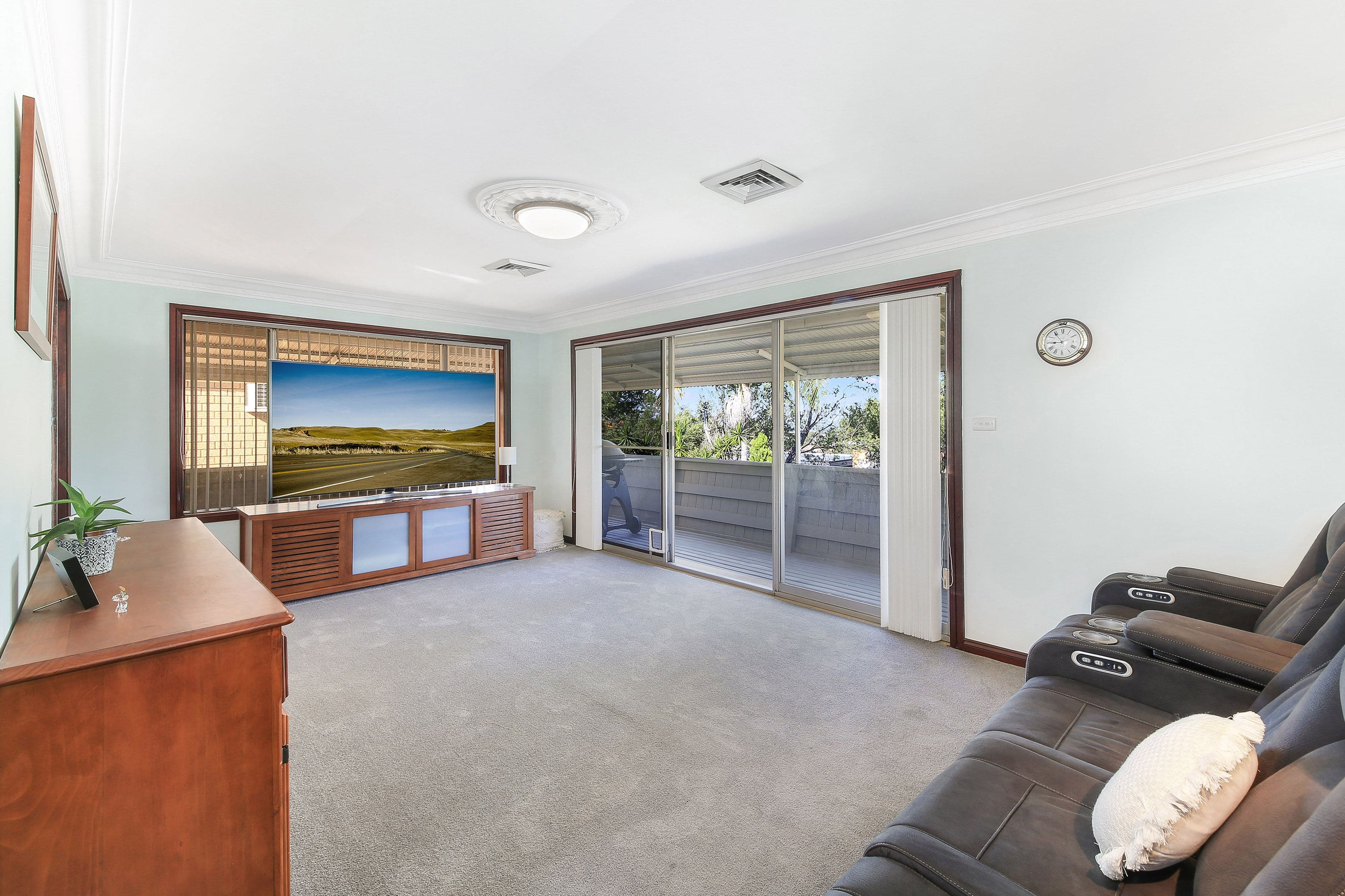 14 Saric Avenue, Georges Hall NSW 2198, Georges Hall - Thumbnail 2