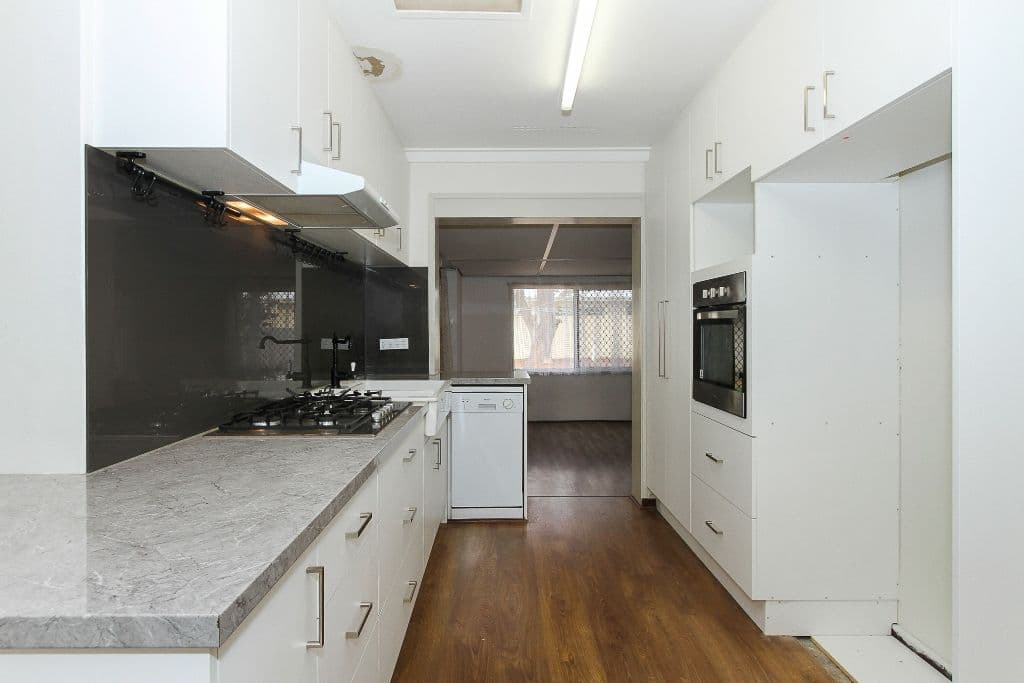 19 Coachwood Way, Maddington WA 6109, Maddington - Thumbnail 2