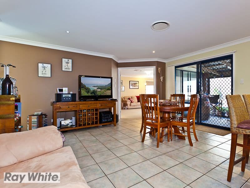 21 Montclare Court, CASHMERE QLD 4500, Cashmere - Thumbnail 2