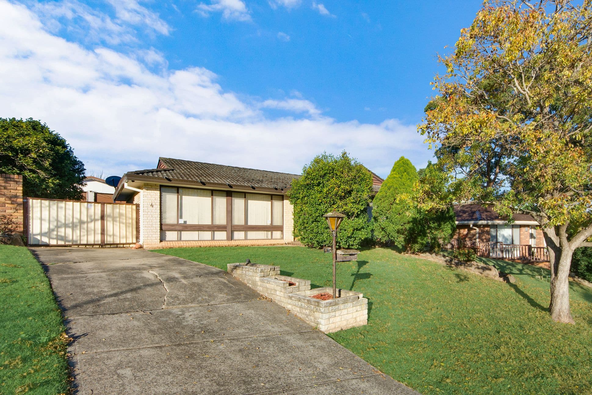 4 Imunga Place, Bradbury - Image 1