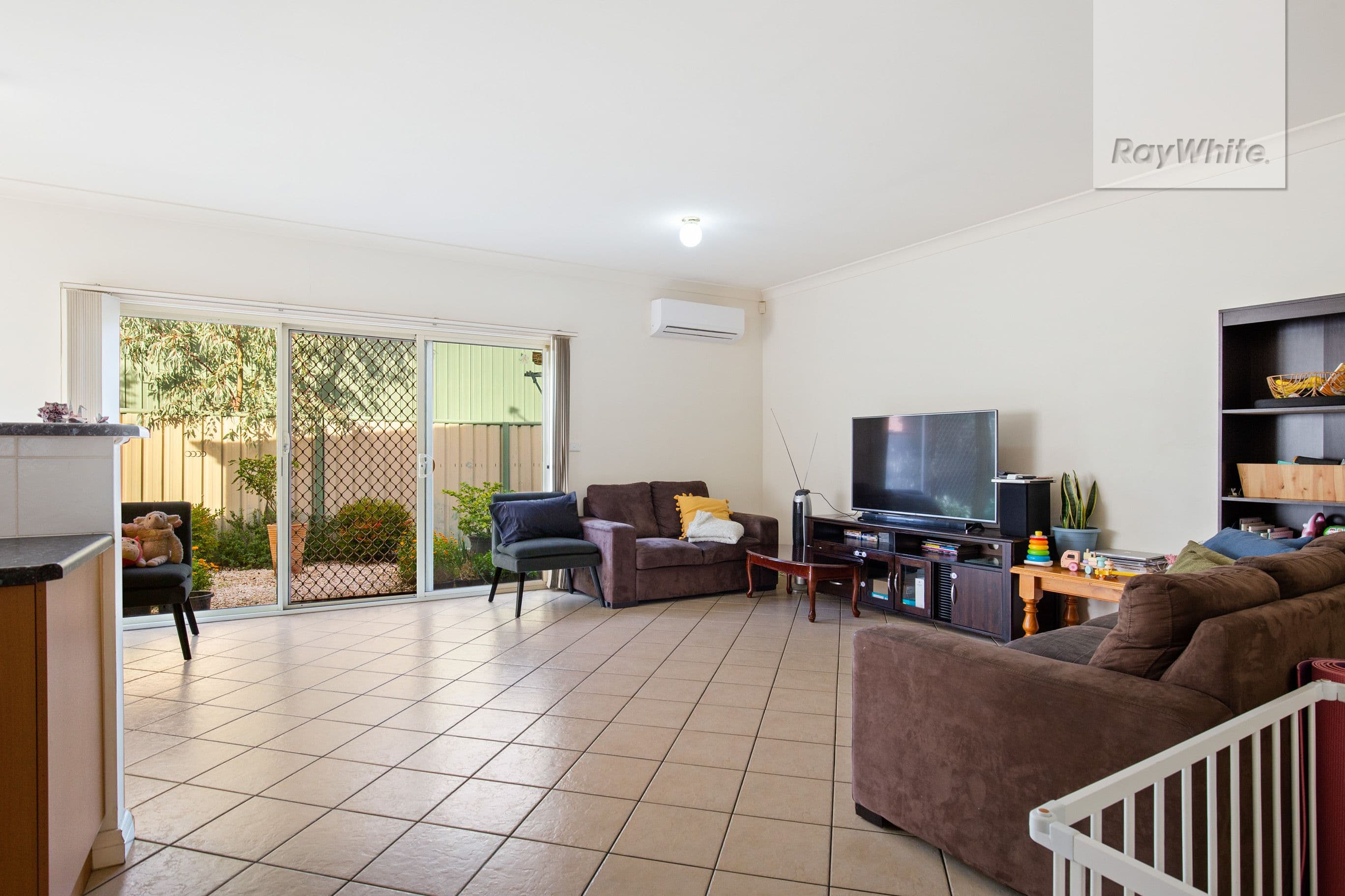 35 Swan Circuit, Mawson Lakes SA 5095, Mawson Lakes - Thumbnail 3