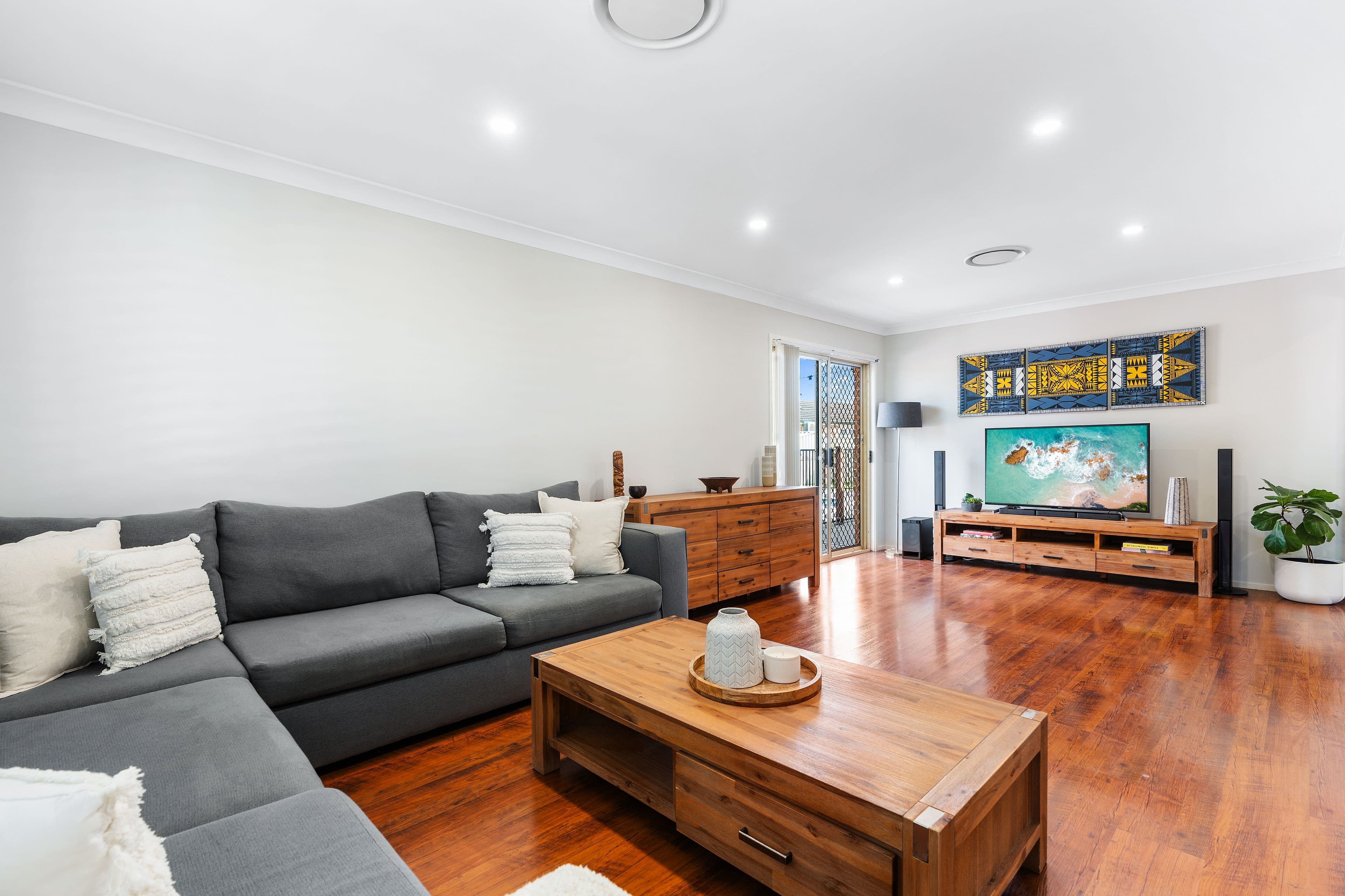 33 Walgett Close, Hinchinbrook NSW 2168, Hinchinbrook - Thumbnail 3