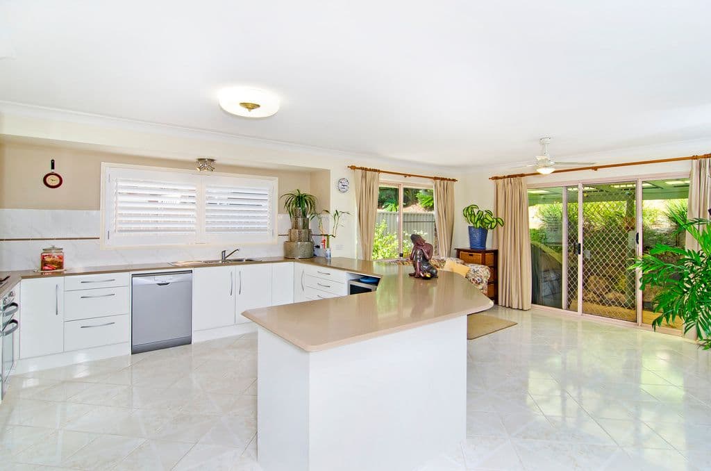 43 Saffron Street, ELANORA QLD 4221, Elanora - Thumbnail 2