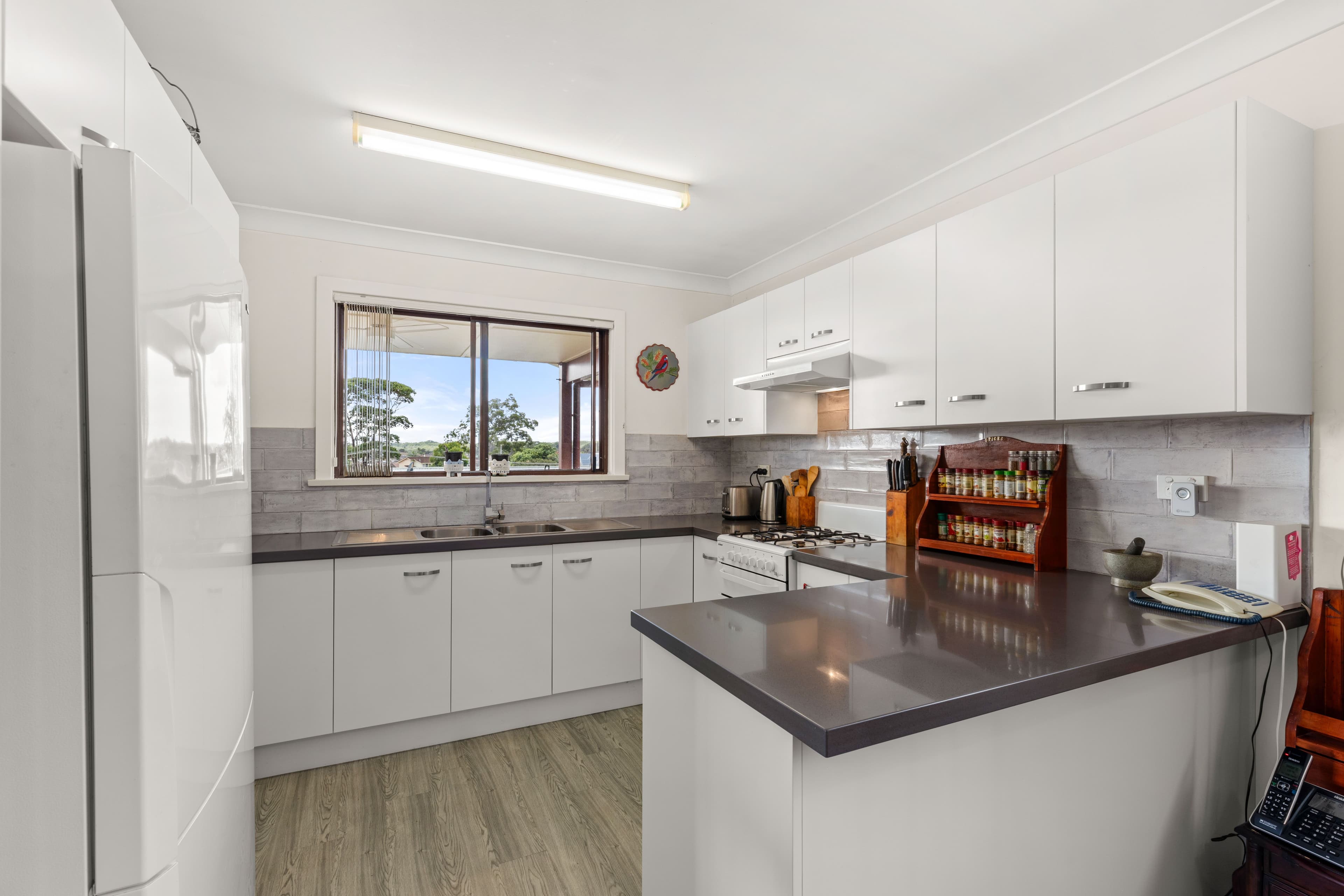 75 Sussex Inlet Road, Sussex Inlet NSW 2540, Sussex Inlet - Thumbnail 4