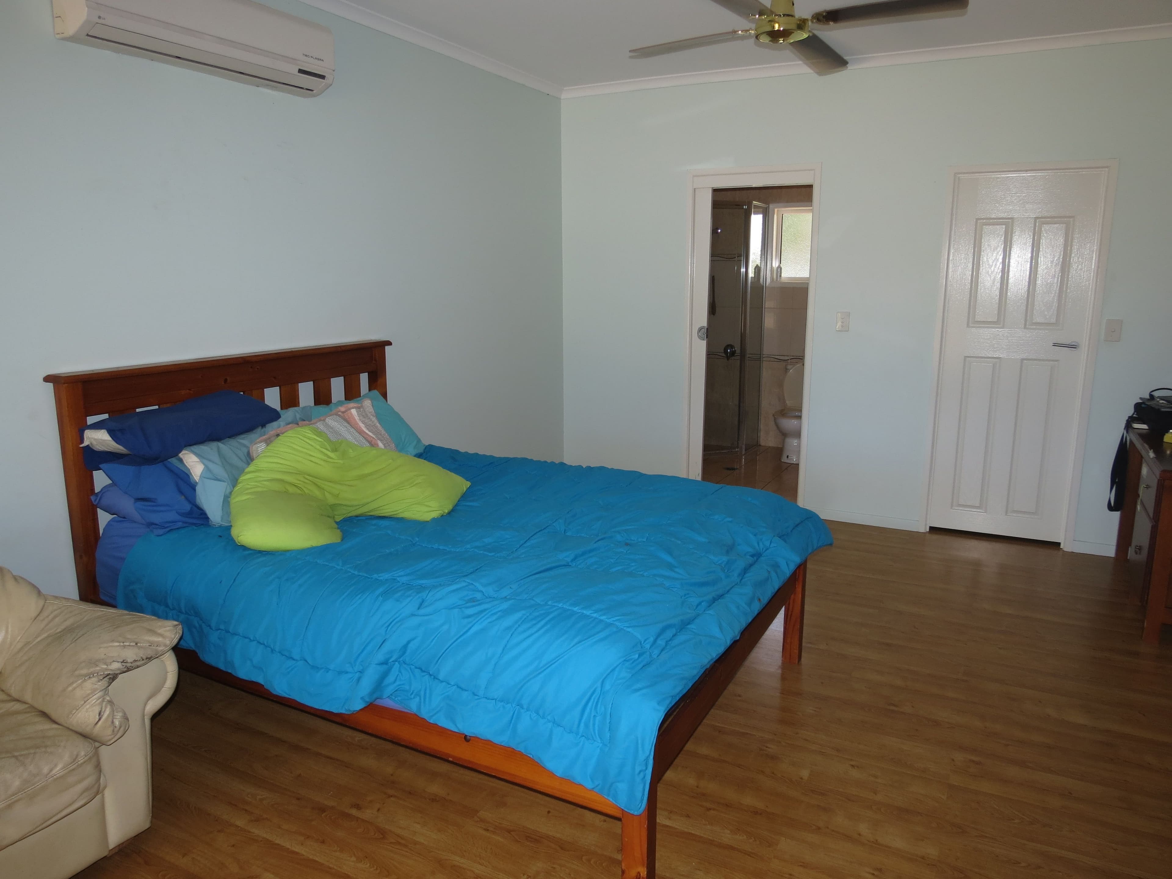 10 Cunningham Drive, Emerald QLD 4720, Emerald - Thumbnail 8