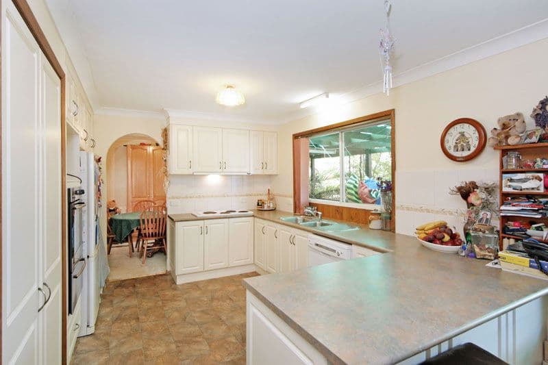 6 Marilyn Crescent, TUMBI UMBI NSW 2261, Tumbi Umbi - Thumbnail 3
