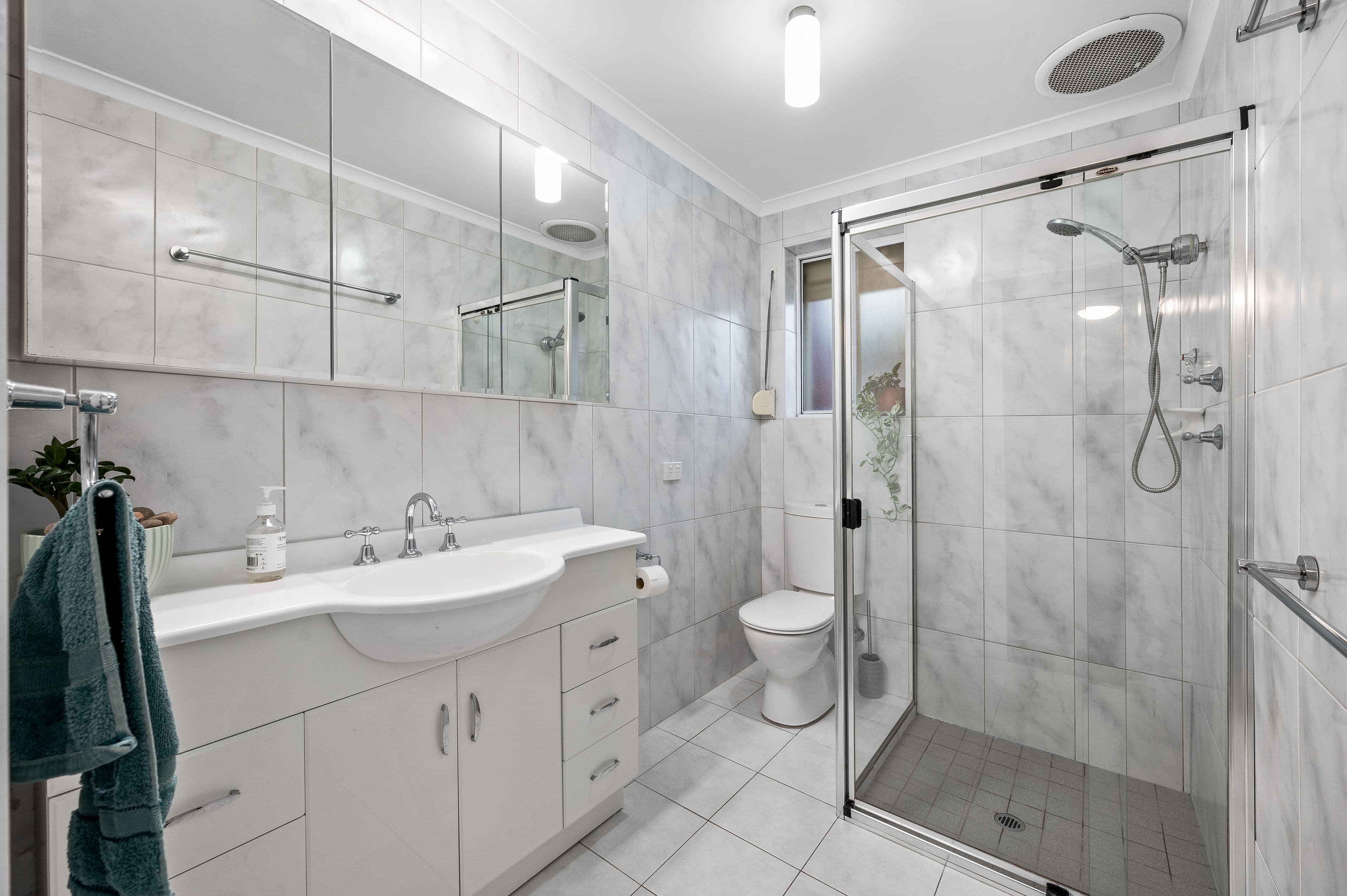 16 Jacaranda Drive, Craigmore SA 5114, Craigmore - Thumbnail 3
