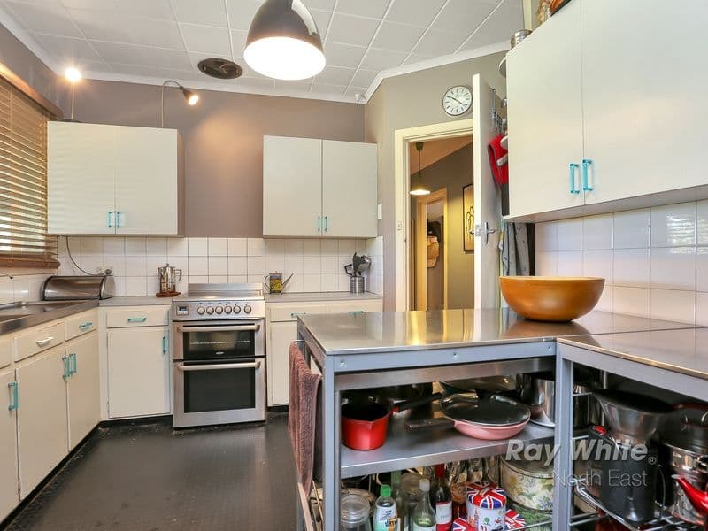 7 Wendy Avenue, Valley View SA 5093, Valley View - Thumbnail 4