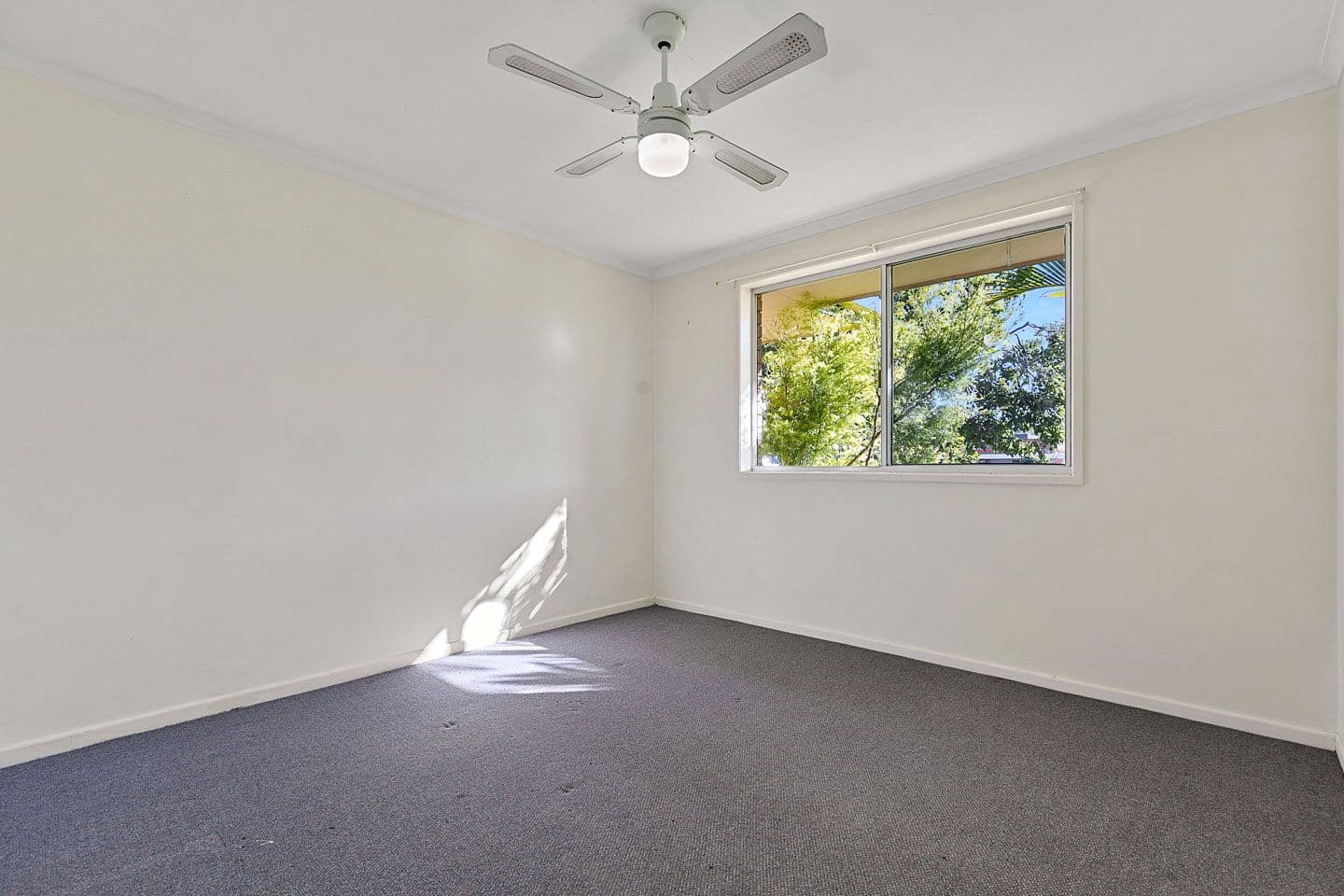 717 Boat Harbour Drive, Urangan QLD 4655, Urangan - Thumbnail 7