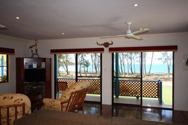 4 The Esplanade, GRASSTREE BEACH QLD 4740, Grasstree Beach - Thumbnail 2