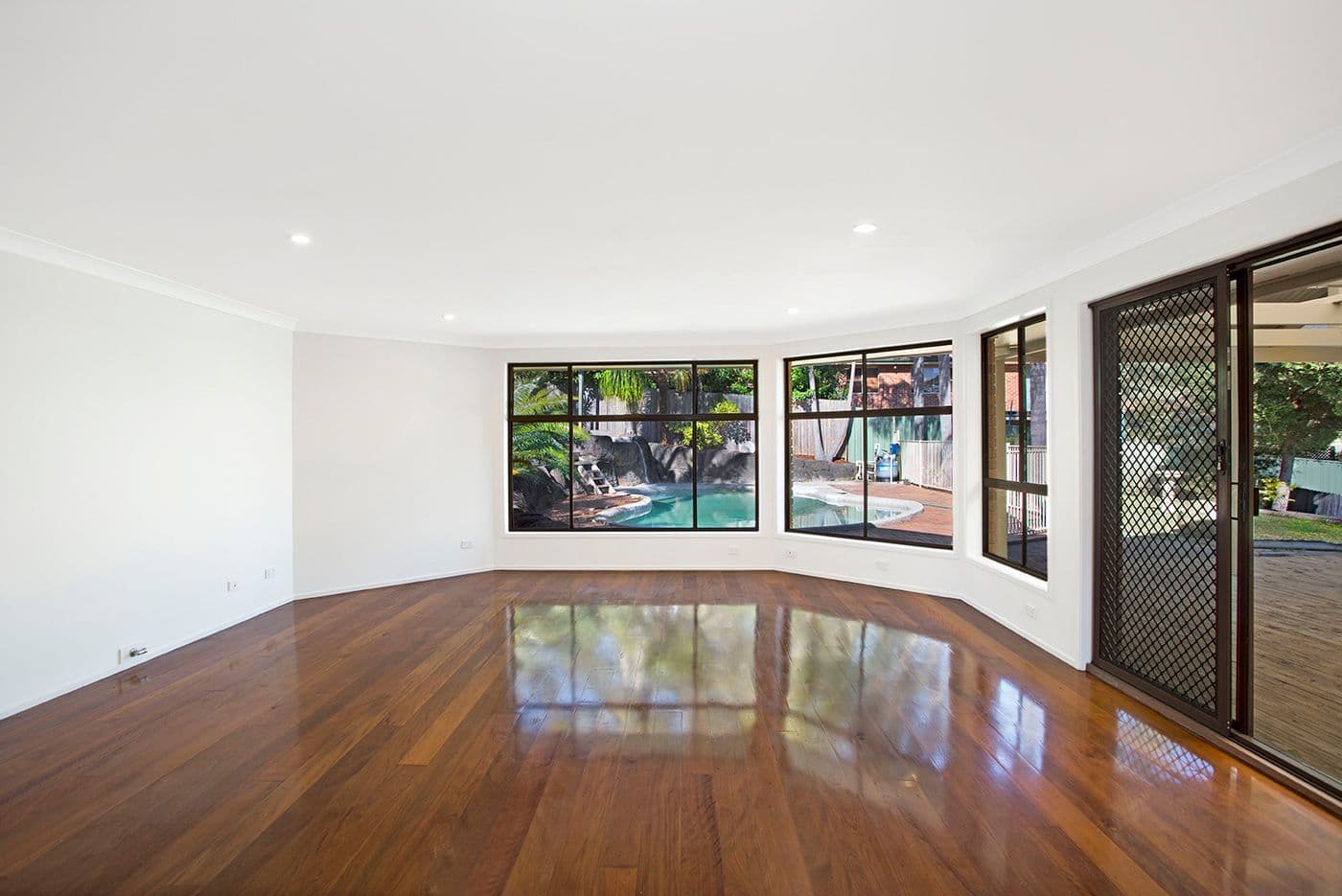 22 Haigh Close, Berkeley Vale - Thumbnail 2