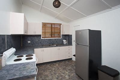 46 Grendon Street, NORTH MACKAY QLD 4740, North Mackay - Thumbnail 2