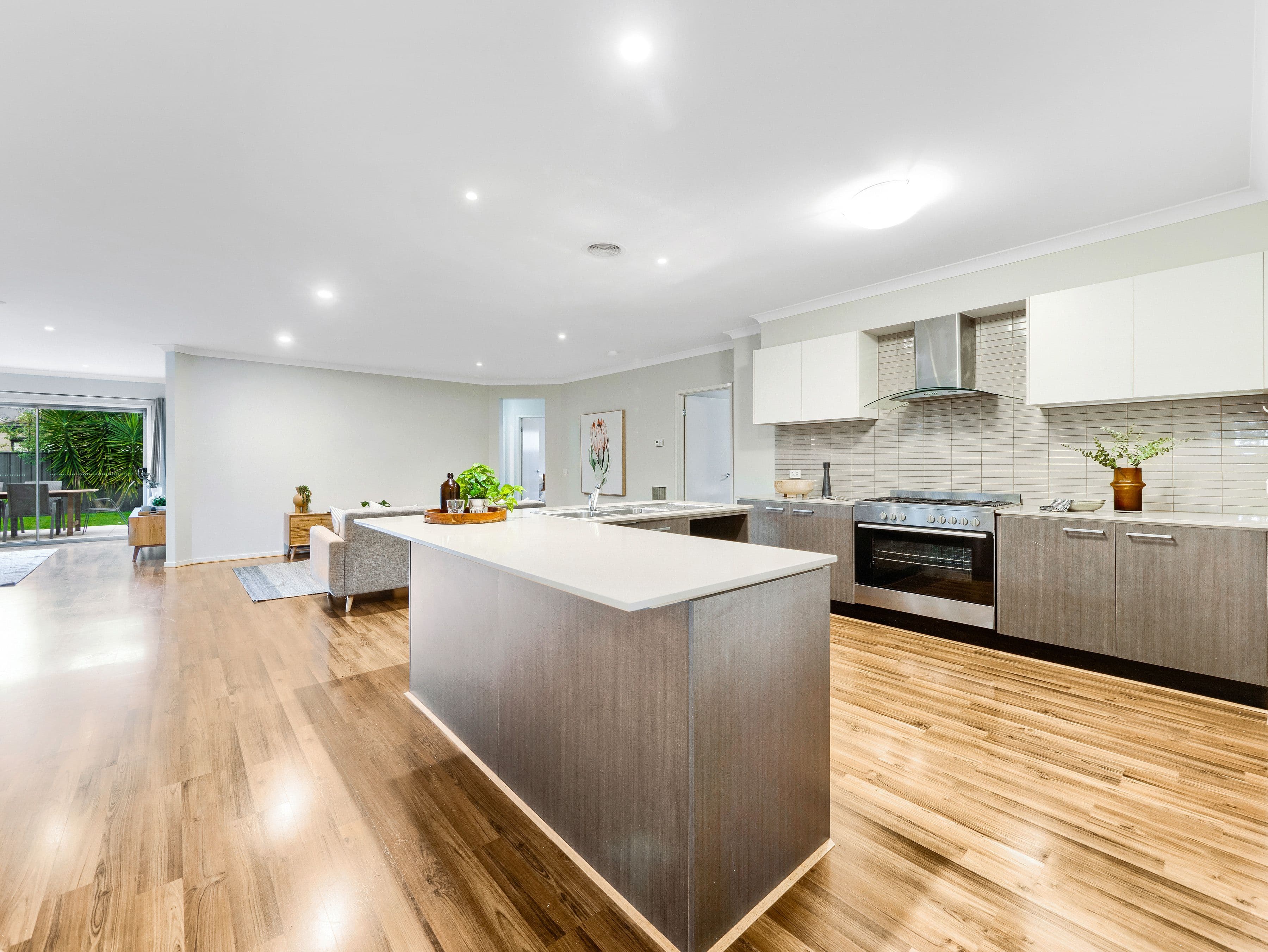 24 Chantenay Parade, Cranbourne North VIC 3977, Cranbourne North - Thumbnail 6