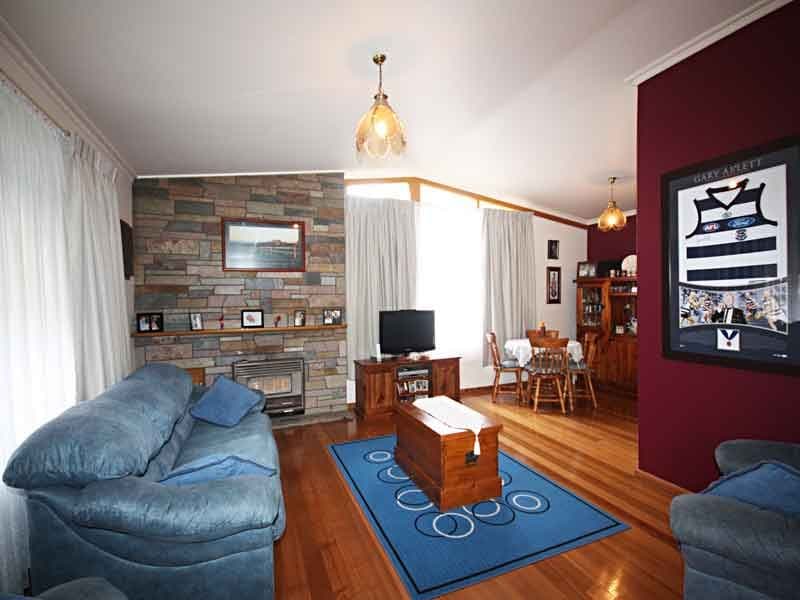 13 Evwick Crescent, HIGHTON VIC 3216, Highton - Thumbnail 2