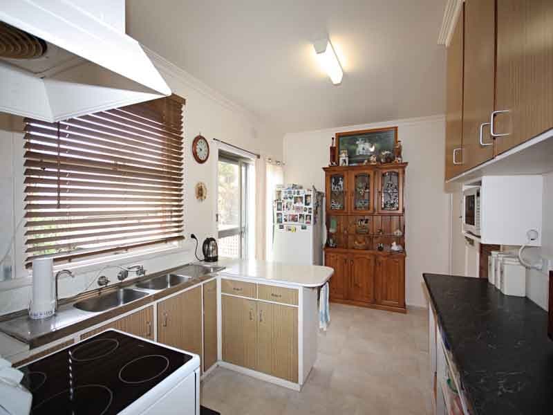 13 Evwick Crescent, HIGHTON VIC 3216, Highton - Thumbnail 5