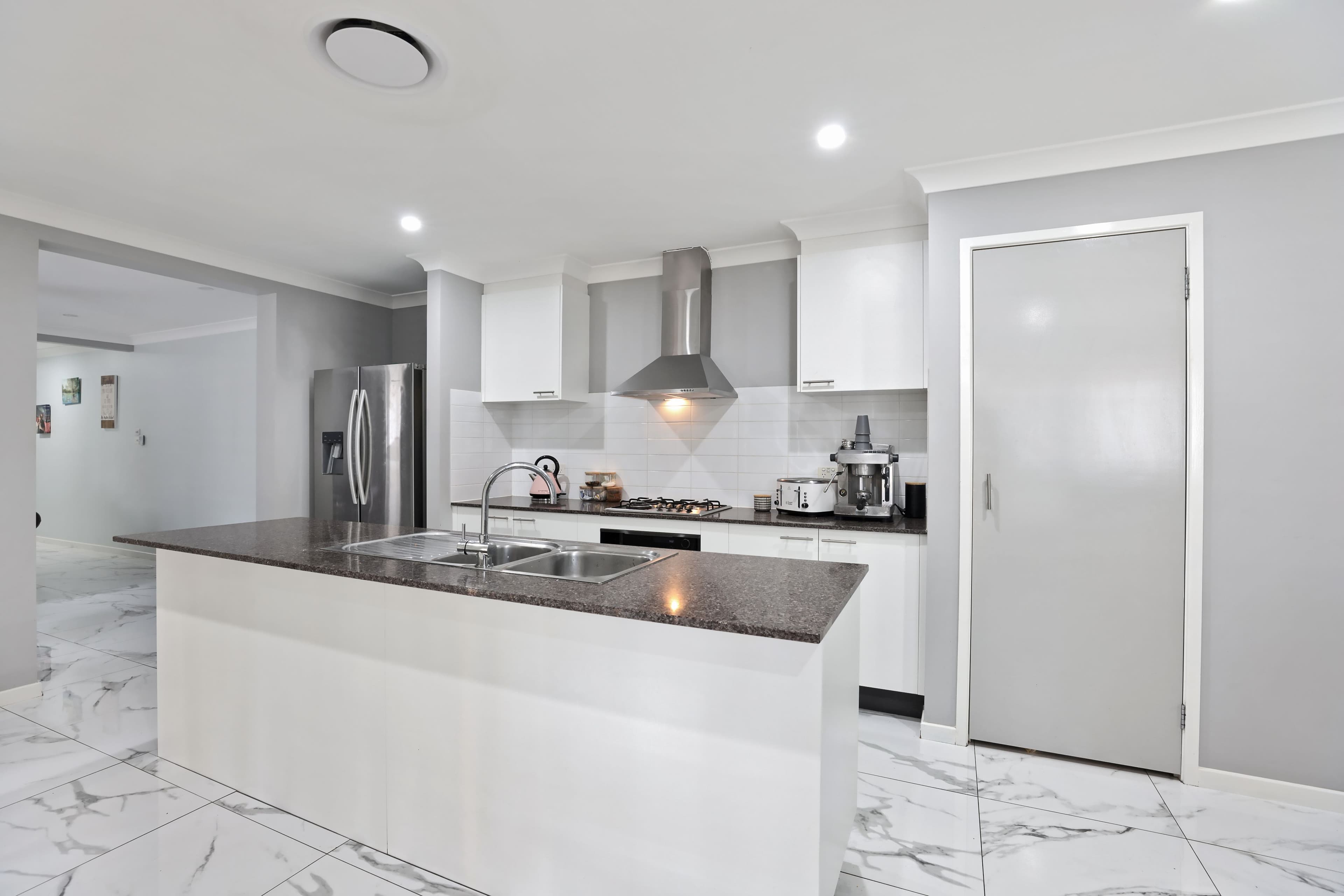 20 Elimatta Avenue, JORDAN SPRINGS NSW 2747, Jordan Springs - Thumbnail 2