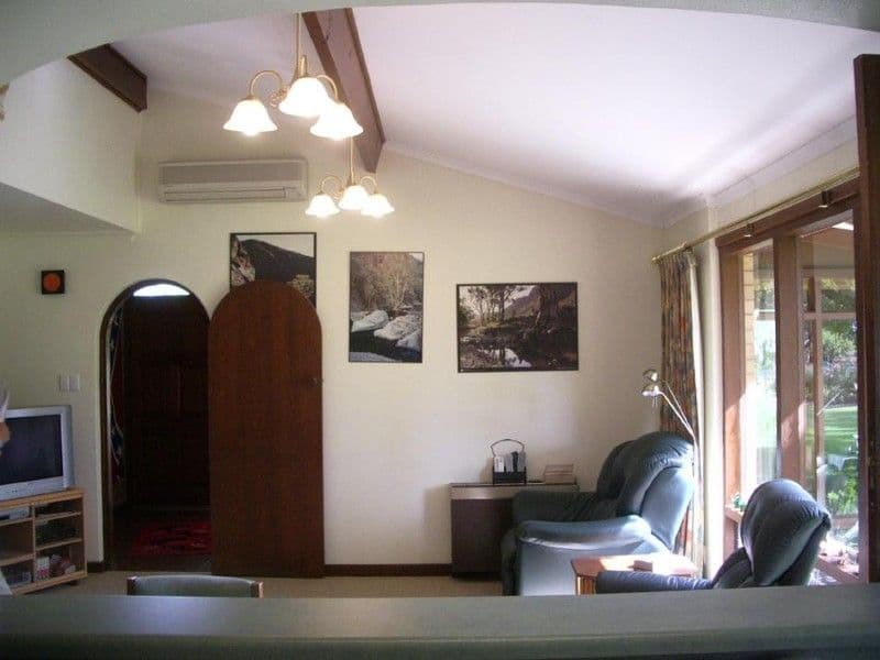 12 Naracoorte Road, BORDERTOWN SA 5268, Bordertown - Thumbnail 6